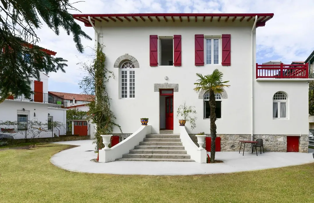 Logis Hotel & Restaurant Bergeret Sport-1